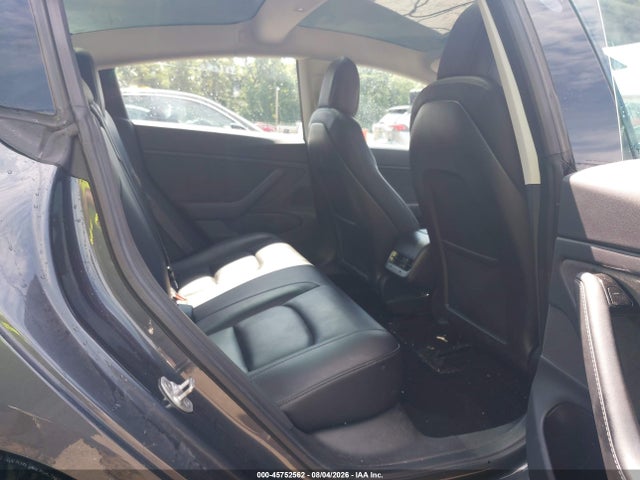 45752562 :رقم المزاد ، 5YJ3E1EB9JF073143 vin ، 2018 Tesla Model 3 Long Range/performance مزاد بيع