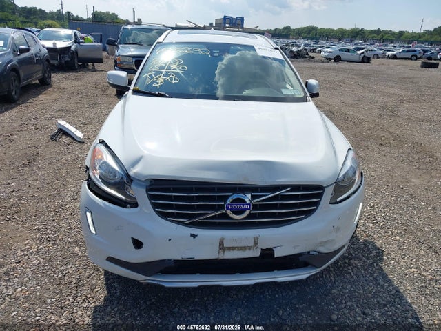 2014 Volvo Xc60 T6 R-design მანქანა იყიდება აუქციონზე, vin: YV4902DZ8E2535291, აუქციონის ნომერი: 45752632