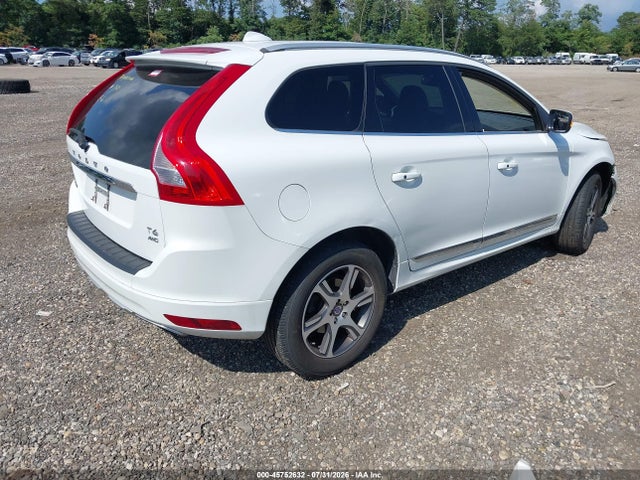 2014 Volvo Xc60 T6 R-design მანქანა იყიდება აუქციონზე, vin: YV4902DZ8E2535291, აუქციონის ნომერი: 45752632