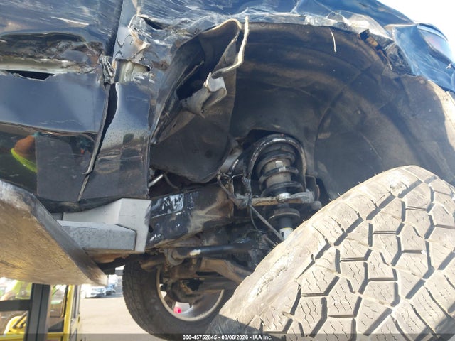 1GNSKJKC3FR212225 Chevrolet Suburban Lt