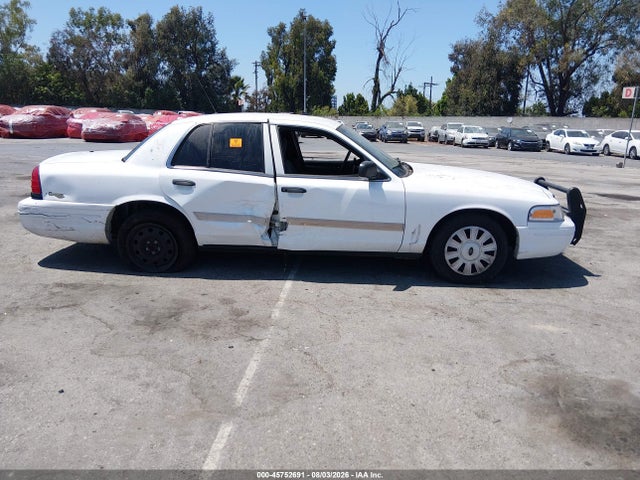 2010 Ford Crown Victoria Police/police Interceptor მანქანა იყიდება აუქციონზე, vin: 2FABP7BV9AX103013, აუქციონის ნომერი: 45752691