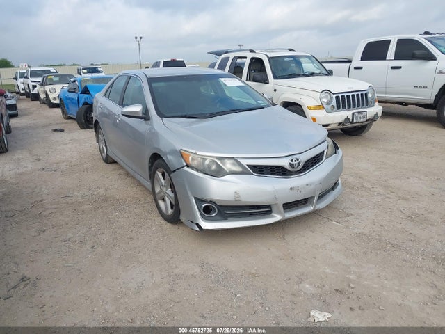 45752725 :رقم المزاد ، 4T1BF1FK4CU177049 vin ، 2012 Toyota Camry Se مزاد بيع