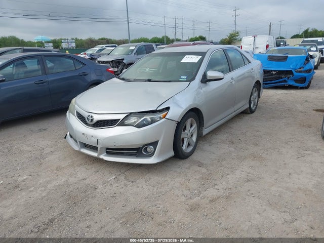 45752725 :رقم المزاد ، 4T1BF1FK4CU177049 vin ، 2012 Toyota Camry Se مزاد بيع
