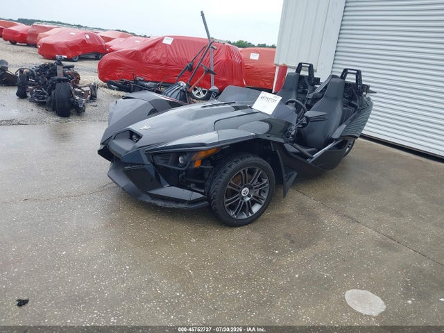 Polaris Slingshot 2018 57XAASFA2J8126710 Image 2