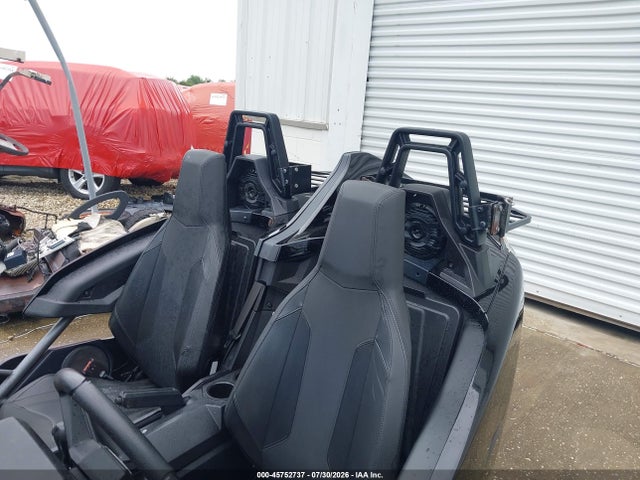 Polaris Slingshot 2018 57XAASFA2J8126710 Image 8