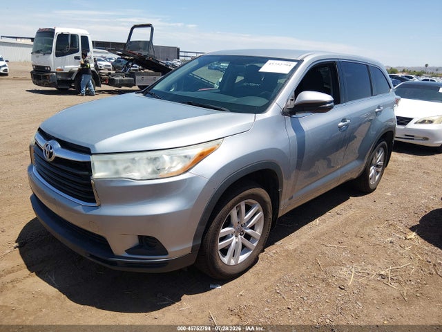 Toyota Highlander Le V6 2014 5TDBKRFH9ES045172 Image 2