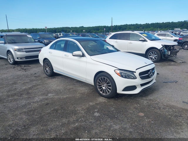 2016 Mercedes-benz C 300 4matic მანქანა იყიდება აუქციონზე, vin: 55SWF4KB4GU101826, აუქციონის ნომერი: 45752835