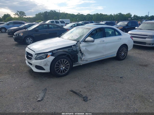 2016 Mercedes-benz C 300 4matic მანქანა იყიდება აუქციონზე, vin: 55SWF4KB4GU101826, აუქციონის ნომერი: 45752835