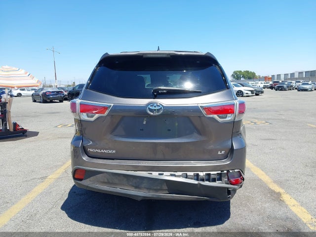 Toyota Highlander Le Plus V6 2015 5TDZKRFH5FS050207 Image 17