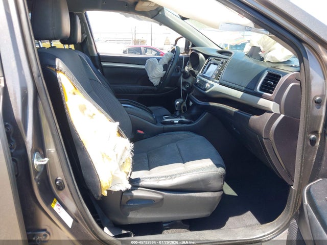 Toyota Highlander Le Plus V6 2015 5TDZKRFH5FS050207 Image 5
