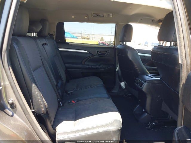 Toyota Highlander Le Plus V6 2015 5TDZKRFH5FS050207 Image 8