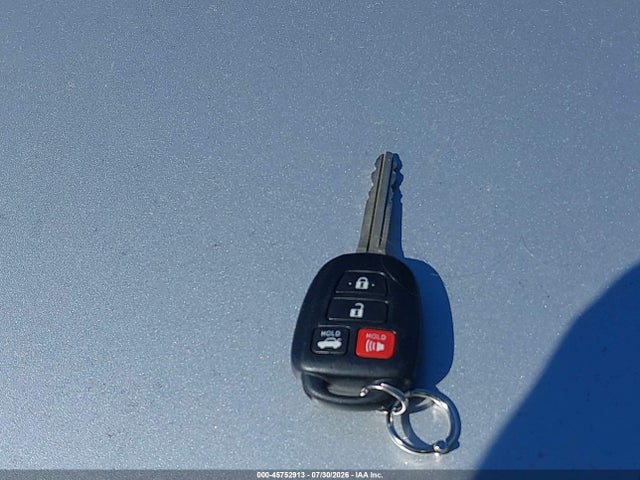 45752913 :رقم المزاد ، 4T4BF1FKXDR295355 vin ، 2013 Toyota Camry Le مزاد بيع