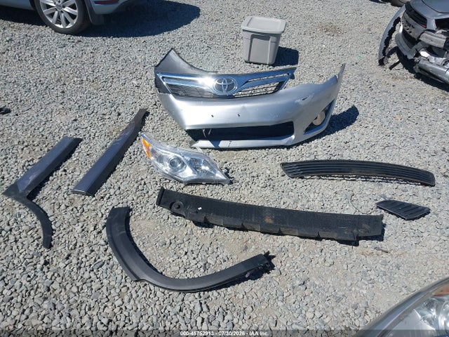 45752913 :رقم المزاد ، 4T4BF1FKXDR295355 vin ، 2013 Toyota Camry Le مزاد بيع