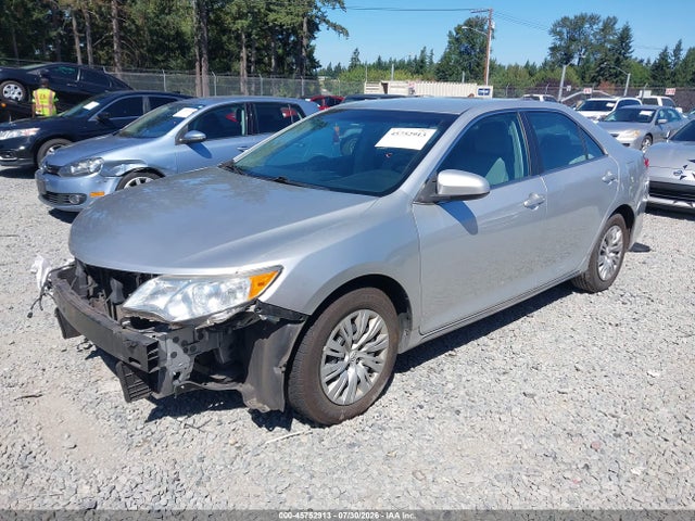 45752913 :رقم المزاد ، 4T4BF1FKXDR295355 vin ، 2013 Toyota Camry Le مزاد بيع
