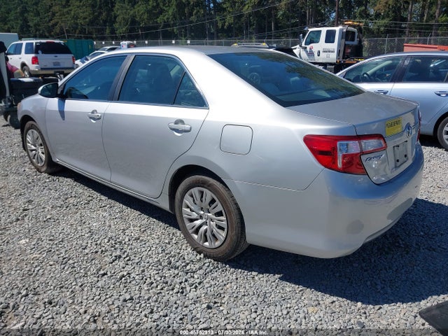 45752913 :رقم المزاد ، 4T4BF1FKXDR295355 vin ، 2013 Toyota Camry Le مزاد بيع