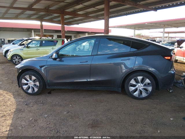 Tesla Model Y 2023 7SAYGAEE2PF915634 Image 15