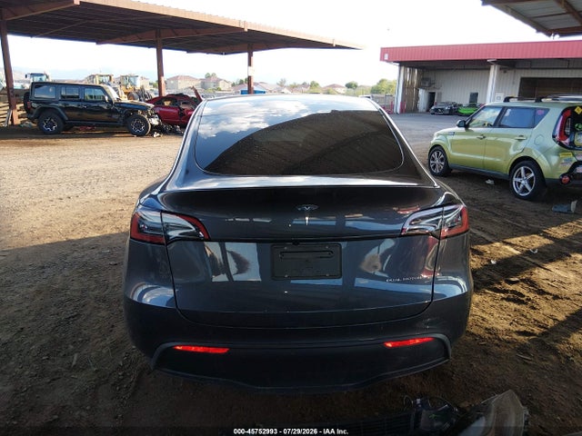 Tesla Model Y 2023 7SAYGAEE2PF915634 Image 17