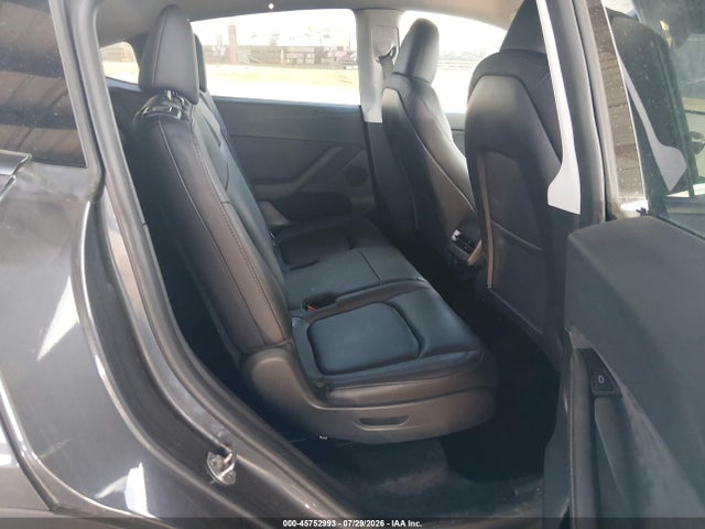 Tesla Model Y 2023 7SAYGAEE2PF915634 Image 8