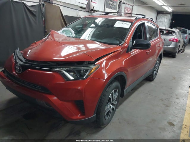 Toyota RAV4 LE 2016 JTMZFREV1GJ089869 Image 2