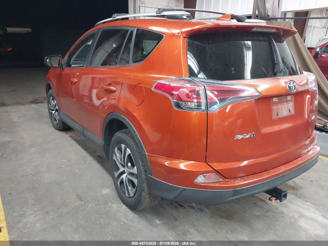 Toyota RAV4 LE 2016 JTMZFREV1GJ089869 Image 3