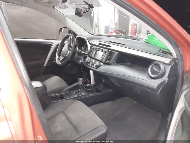 Toyota RAV4 LE 2016 JTMZFREV1GJ089869 Image 5