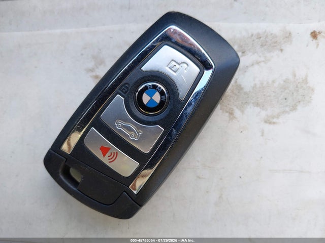 BMW 535i Xdrive 2014 WBA5B3C53ED530680 Image 11
