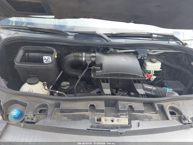 45753101 :رقم المزاد ، WD4PF0CD7KP092851 vin ، 2019 Mercedes-benz Sprinter 2500 High Roof V6 مزاد بيع