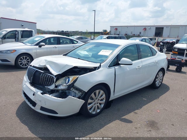 Buick Verano 2015 1G4PP5SK6F4142176 Image 2