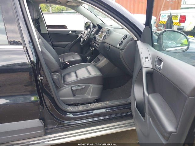 Продаж на аукціоні авто 2011 Volkswagen Tiguan Se, vin: WVGAV7AX2BW528516, номер лоту: 45753162