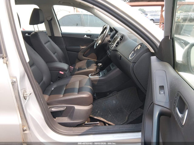 WVGAV7AX5GW586448 Volkswagen TIGUAN S