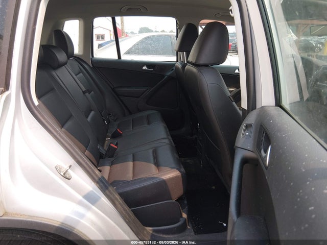 WVGAV7AX5GW586448 Volkswagen TIGUAN S