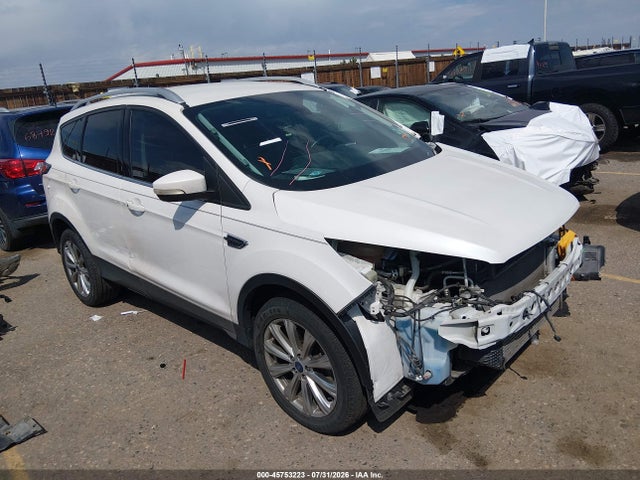 45753223 :رقم المزاد ، 1FMCU9J97HUA32222 vin ، 2017 Ford Escape Titanium مزاد بيع