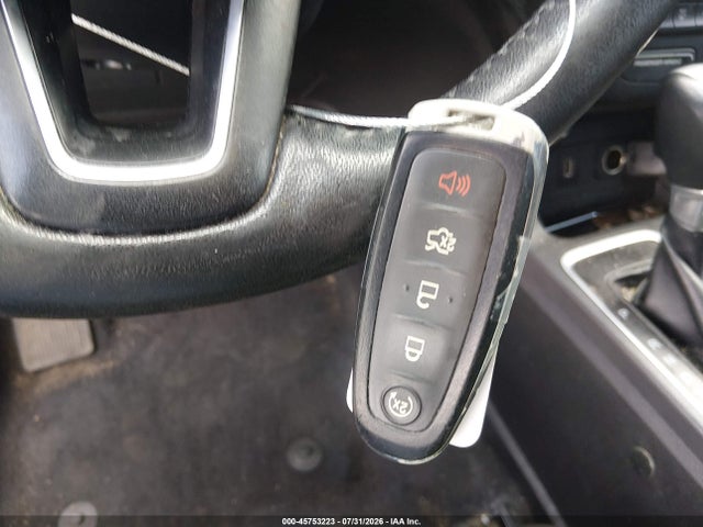 45753223 :رقم المزاد ، 1FMCU9J97HUA32222 vin ، 2017 Ford Escape Titanium مزاد بيع