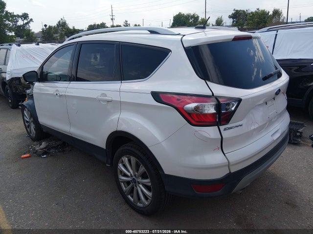 45753223 :رقم المزاد ، 1FMCU9J97HUA32222 vin ، 2017 Ford Escape Titanium مزاد بيع