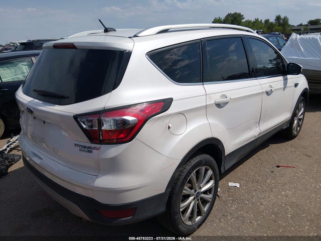 45753223 :رقم المزاد ، 1FMCU9J97HUA32222 vin ، 2017 Ford Escape Titanium مزاد بيع