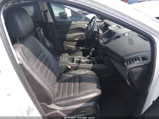 45753223 :رقم المزاد ، 1FMCU9J97HUA32222 vin ، 2017 Ford Escape Titanium مزاد بيع