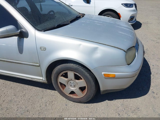 2000 Volkswagen Golf Gls მანქანა იყიდება აუქციონზე, vin: WVWGA21J0YW515832, აუქციონის ნომერი: 45753249