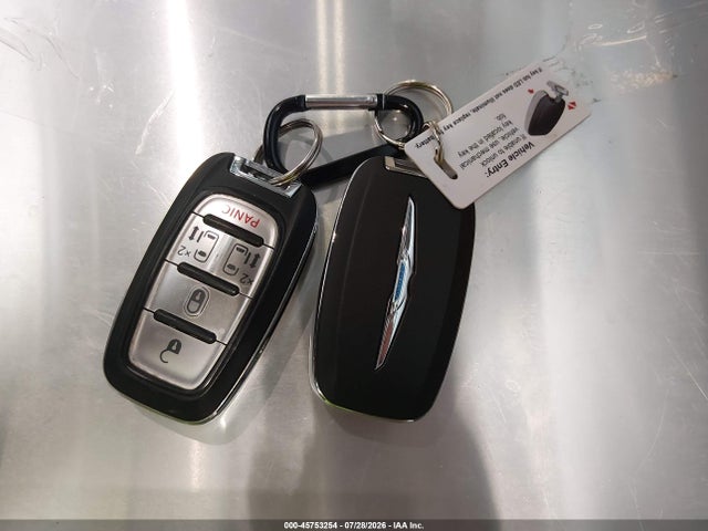 Chrysler Pacifica Hybrid Touring Plus 2018 2C4RC1H73JR289727 Image 11
