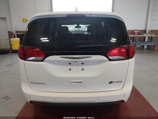 Chrysler Pacifica Hybrid Touring Plus 2018 2C4RC1H73JR289727 Image 19