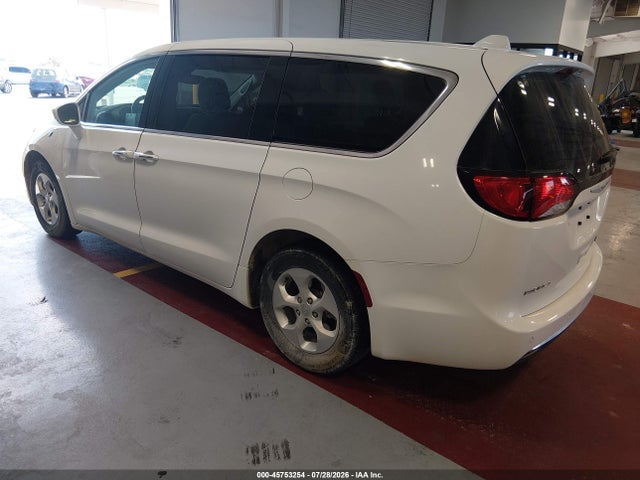Chrysler Pacifica Hybrid Touring Plus 2018 2C4RC1H73JR289727 Image 3