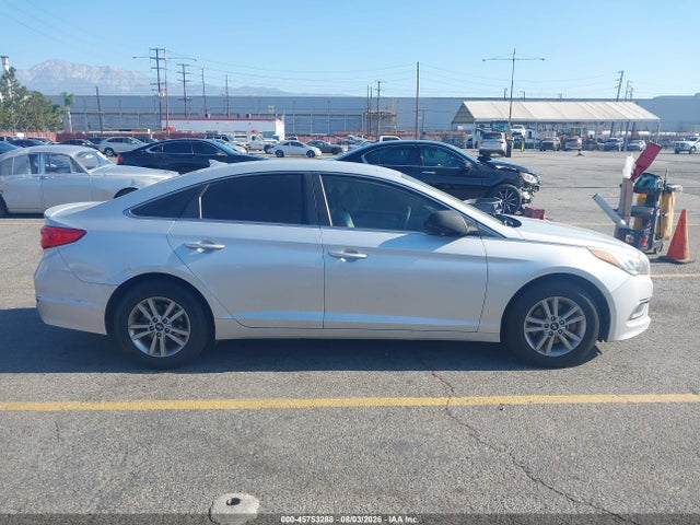 Hyundai SONATA SE 2016 5NPE24AF9GH323132 Image 13