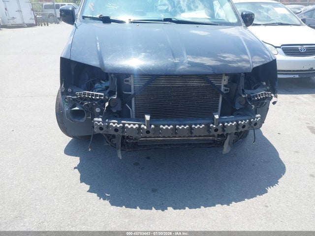 45753443 :رقم المزاد ، 2C4RC1BG8GR147875 vin ، 2016 Chrysler Town & Country Touring مزاد بيع