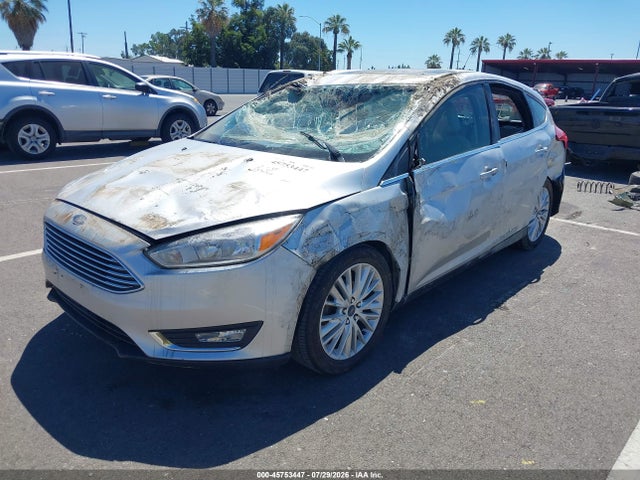 Ford Focus Titanium 2018 1FADP3N29JL314194 Image 2