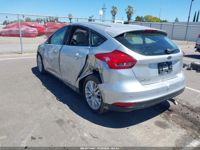 Ford Focus Titanium 2018 1FADP3N29JL314194 Image 3