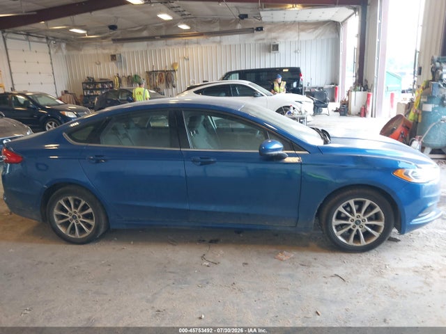 45753492 :رقم المزاد ، 3FA6P0H74HR155868 vin ، 2017 Ford Fusion Se مزاد بيع