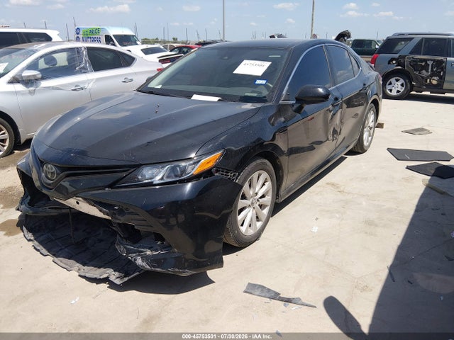 Продажа на аукционе авто 2020 Toyota Camry Le, vin: 4T1C11AK9LU317302, номер лота: 45753501