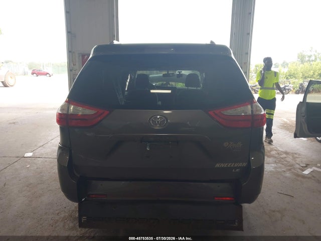 Aukcja sprzedaży 2015 Toyota Sienna Le 8 Passenger, vin: 5TDKK3DC9FS581531, numer aukcji: 45753535