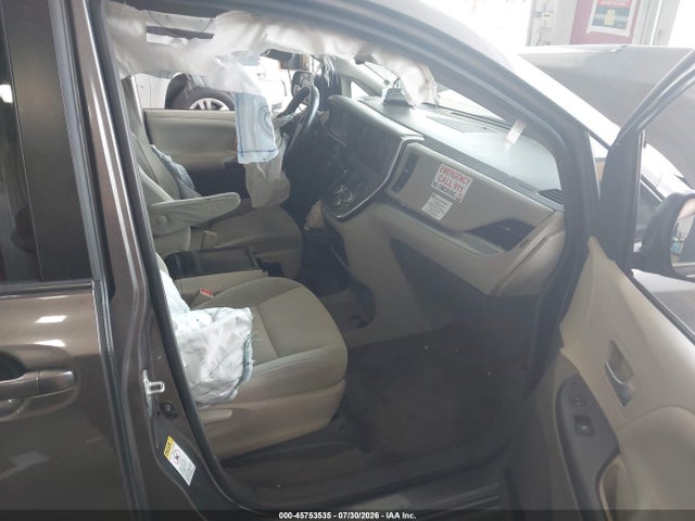 Aukcja sprzedaży 2015 Toyota Sienna Le 8 Passenger, vin: 5TDKK3DC9FS581531, numer aukcji: 45753535