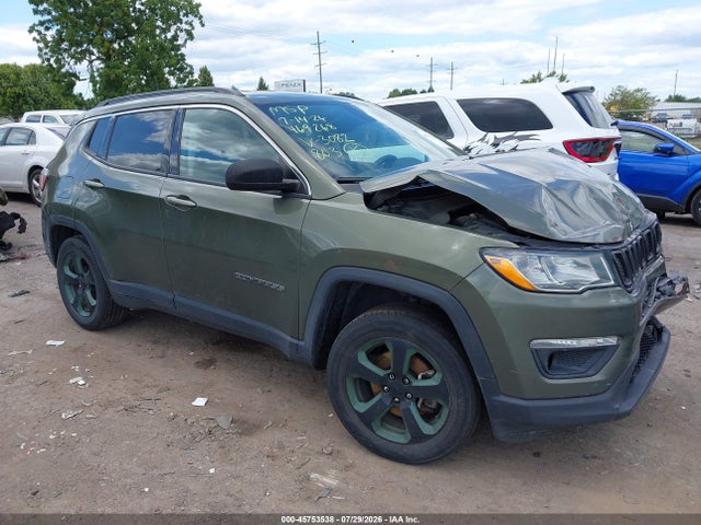 2018 Jeep Compass Latitude 4x4 მანქანა იყიდება აუქციონზე, vin: 3C4NJDBB8JT423082, აუქციონის ნომერი: 45753538