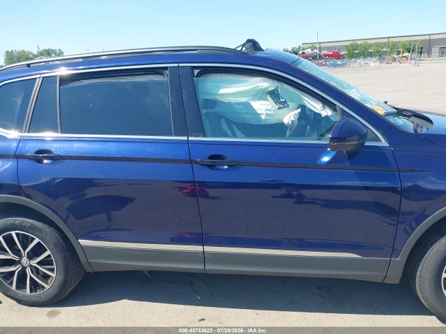 Продажа на аукционе авто 2021 Volkswagen Tiguan 2.0t Se/2.0t Se R-line Black/2.0t Sel, vin: 3VV2B7AX3MM040407, номер лота: 45753622